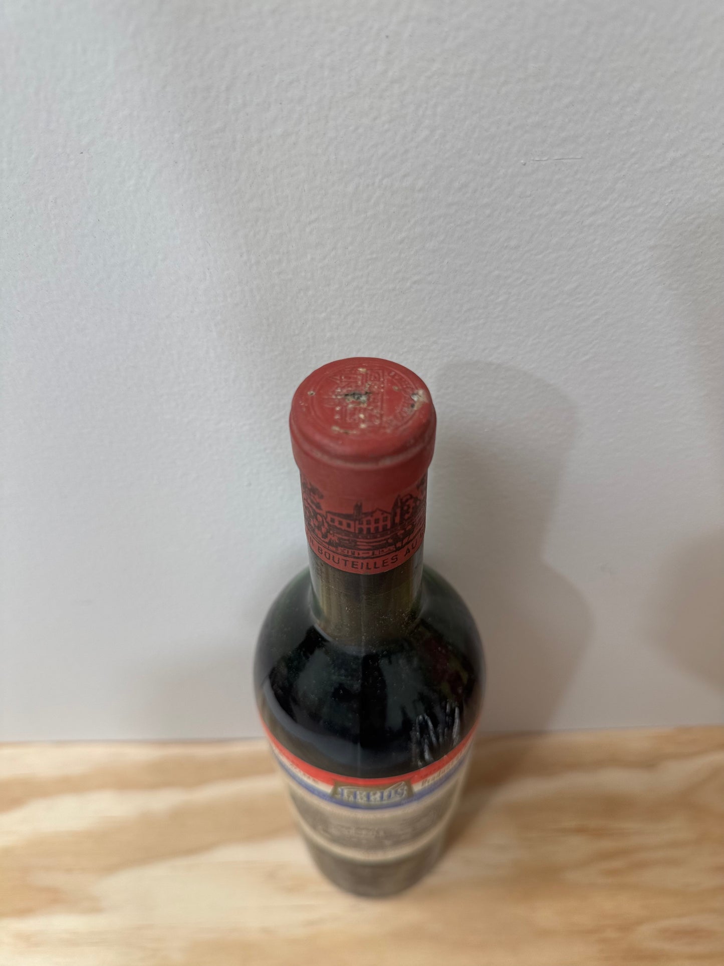Chateau Lafite 1962 750ml (upper mid shoulder)